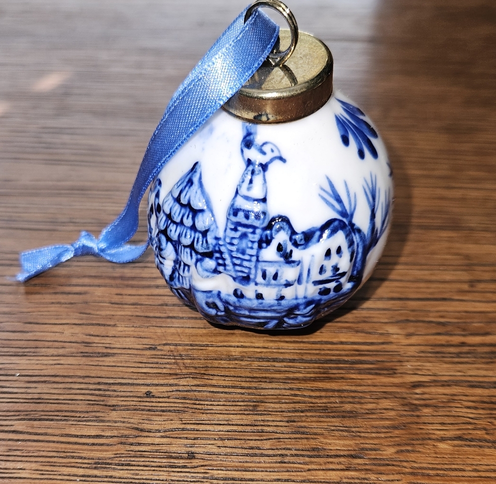 Royal Delft Holland Blue Hand Painted Holiday Ornament